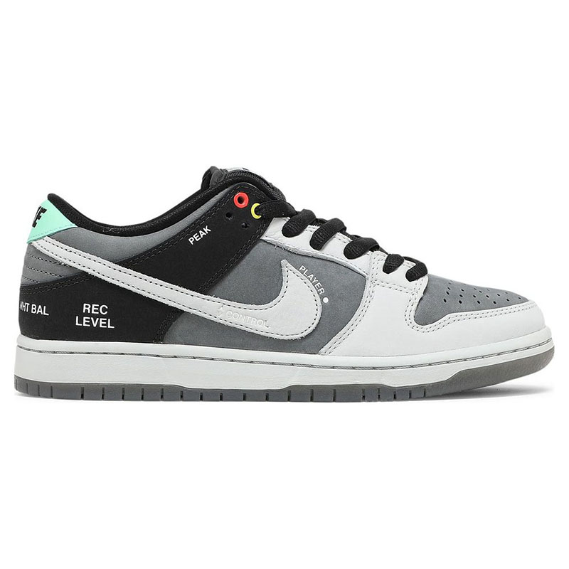 DUNK LOW SB 