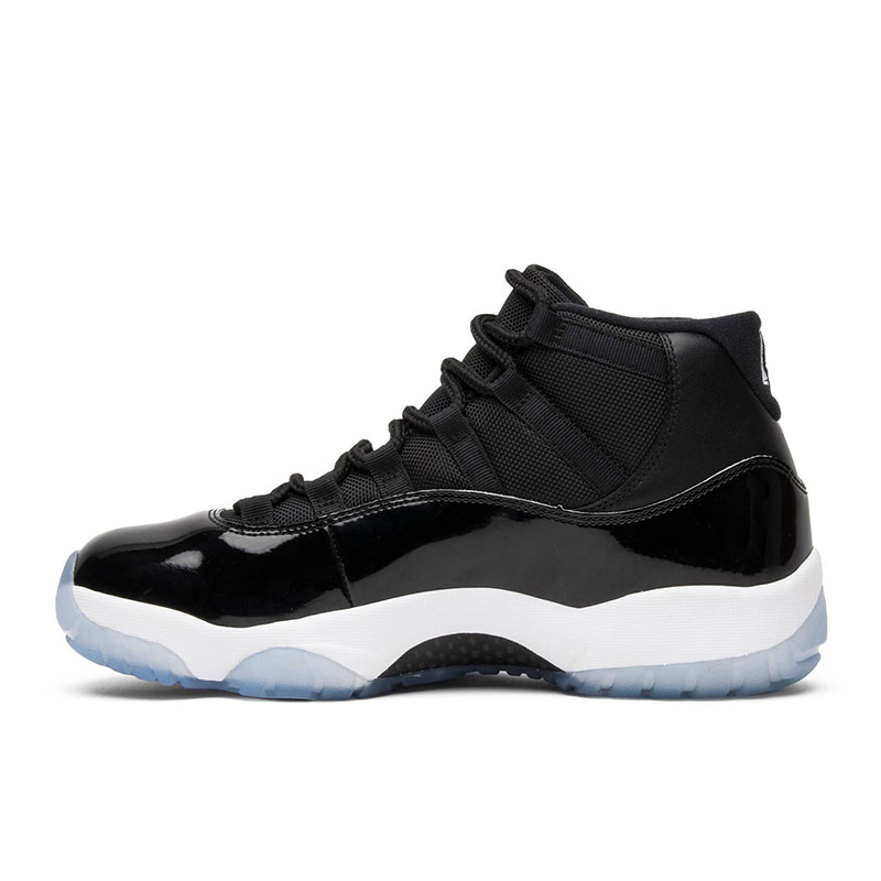 AIR JORDAN 11 RETRO 