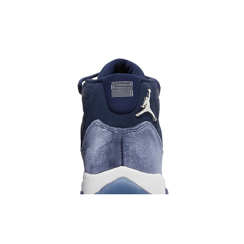 AIR JORDAN 11 RETRO 