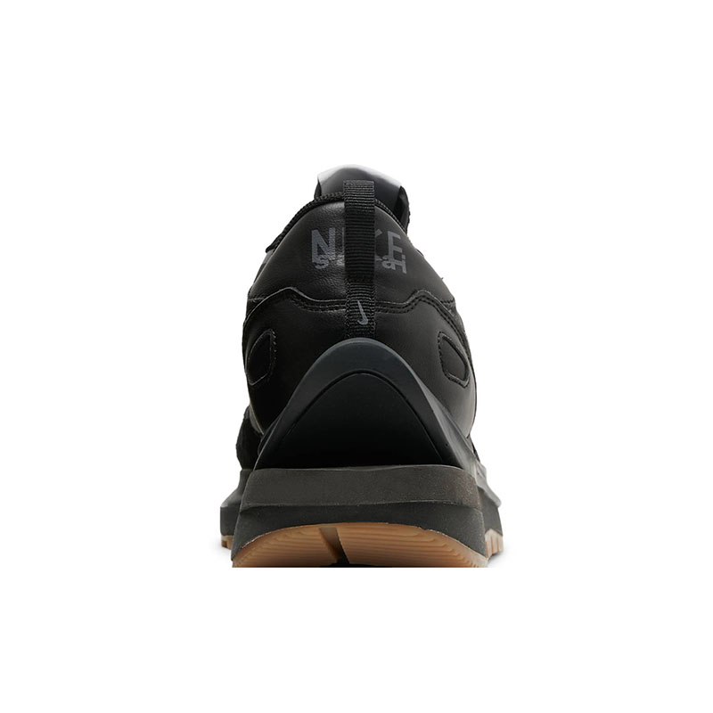 SACAI X VAPORWAFFLE 