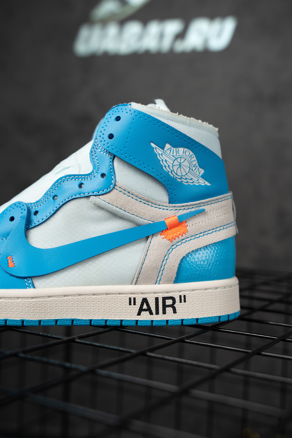 Off-White x Air Jordan 1 Retro High OG 