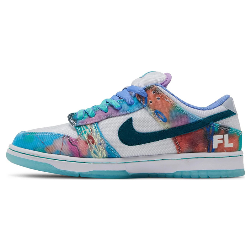 Futura Laboratories x Dunk Low SB 
