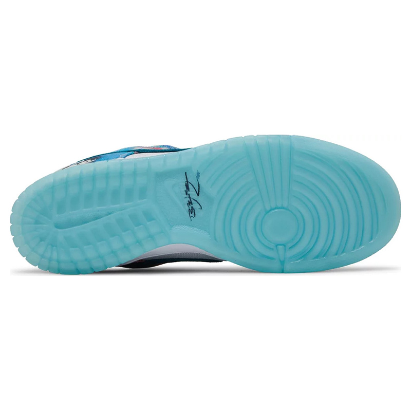 Futura Laboratories x Dunk Low SB 