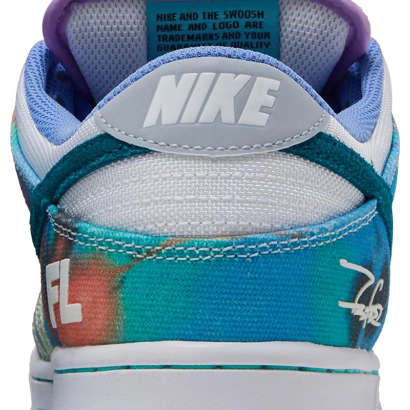 Futura Laboratories x Dunk Low SB 