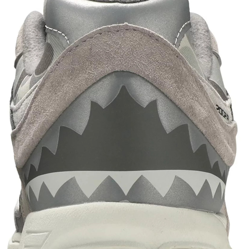 BAPE x 2002R 