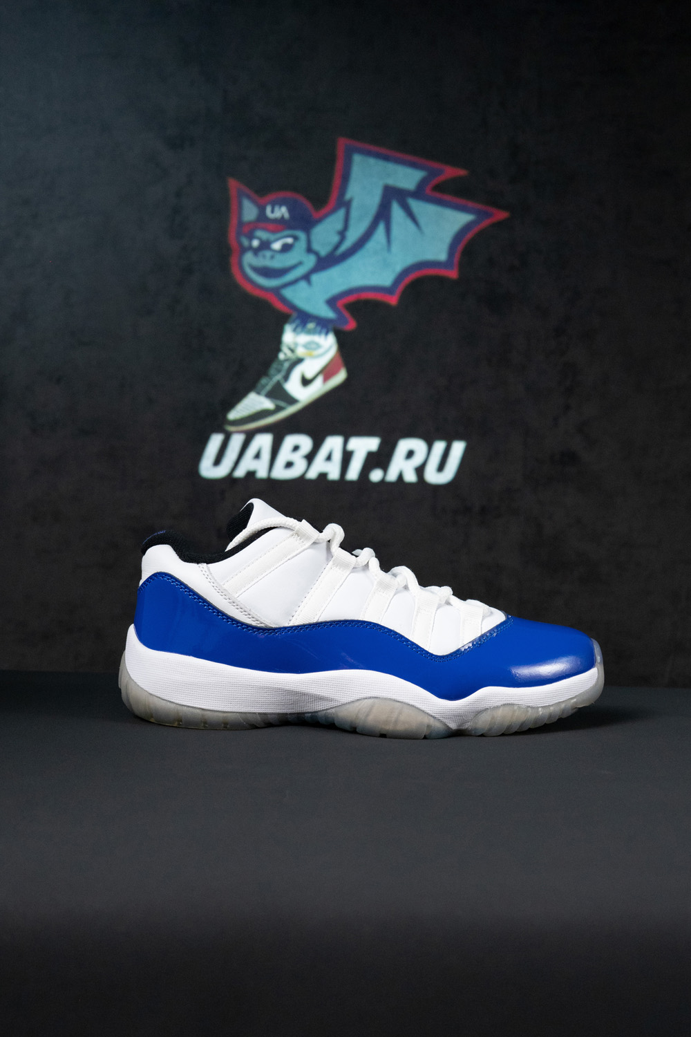 Air Jordan 11 Retro Low 