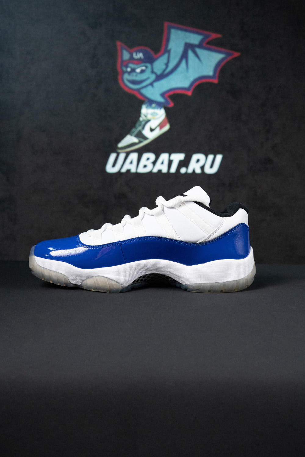Air Jordan 11 Retro Low 