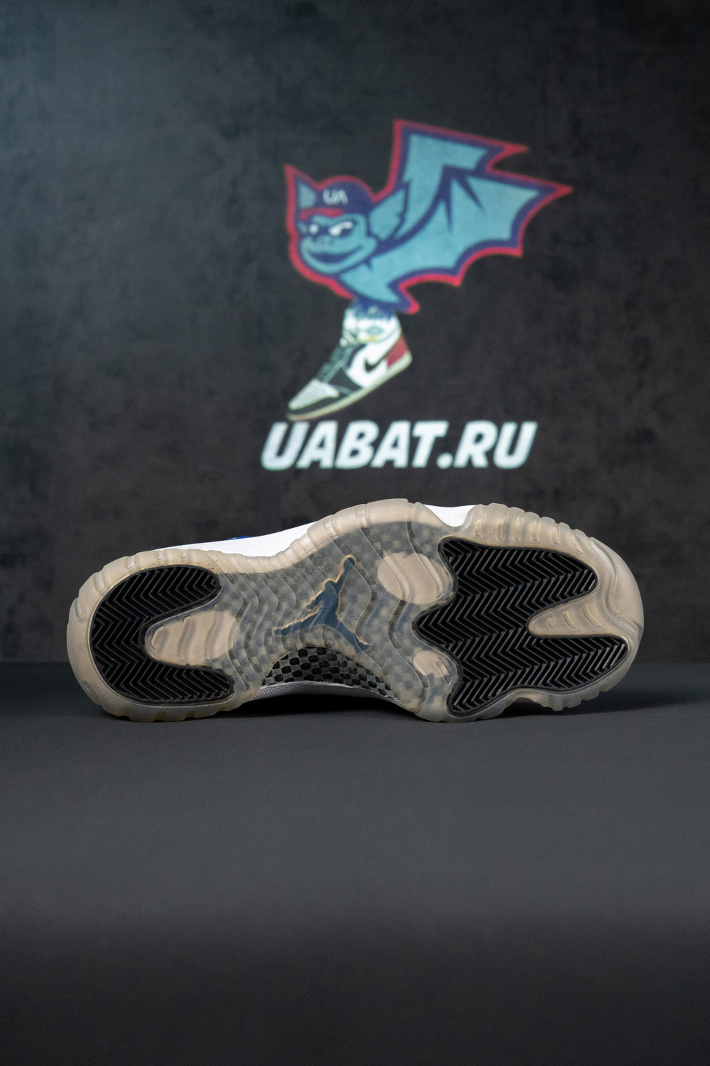 Air Jordan 11 Retro Low 