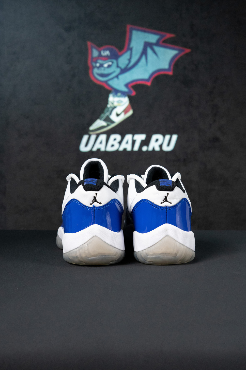 Air Jordan 11 Retro Low 