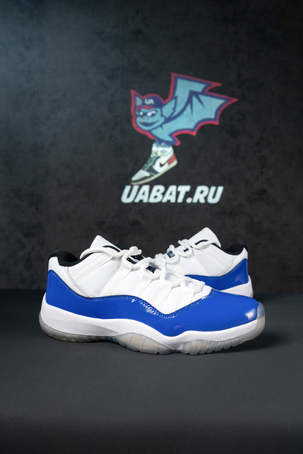 Air Jordan 11 Retro Low 