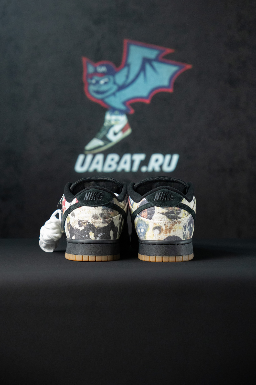 Supreme x Dunk Low SB 