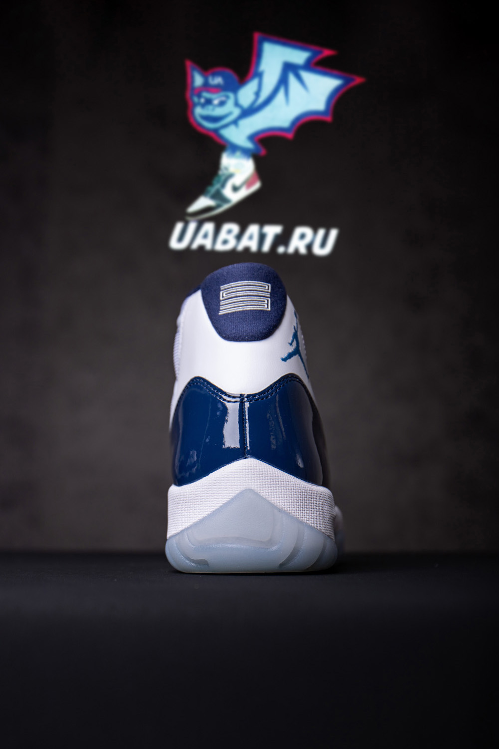 AIR JORDAN 11 RETRO 