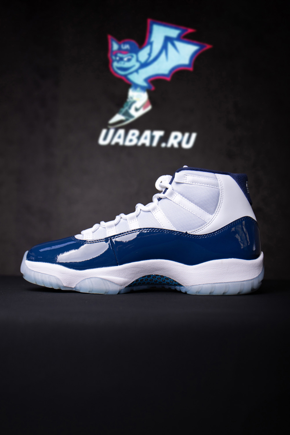 AIR JORDAN 11 RETRO 